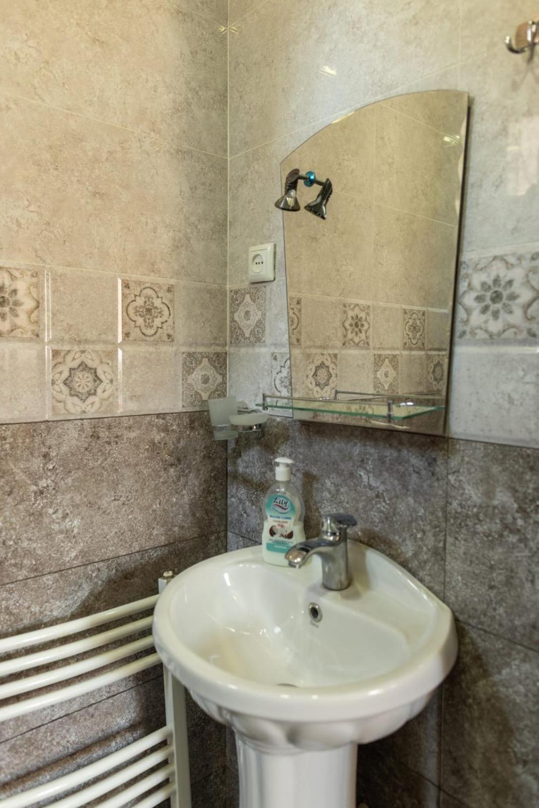 Wine House Otel Tiflis Dış mekan fotoğraf