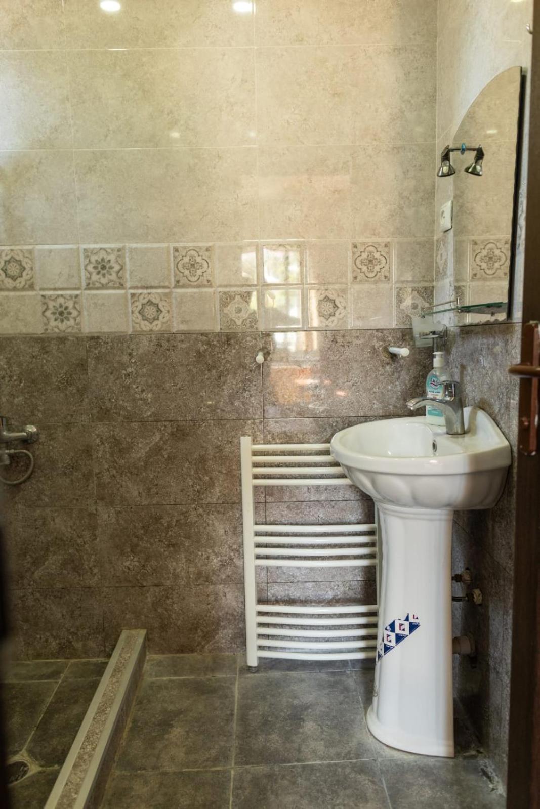 Wine House Otel Tiflis Dış mekan fotoğraf