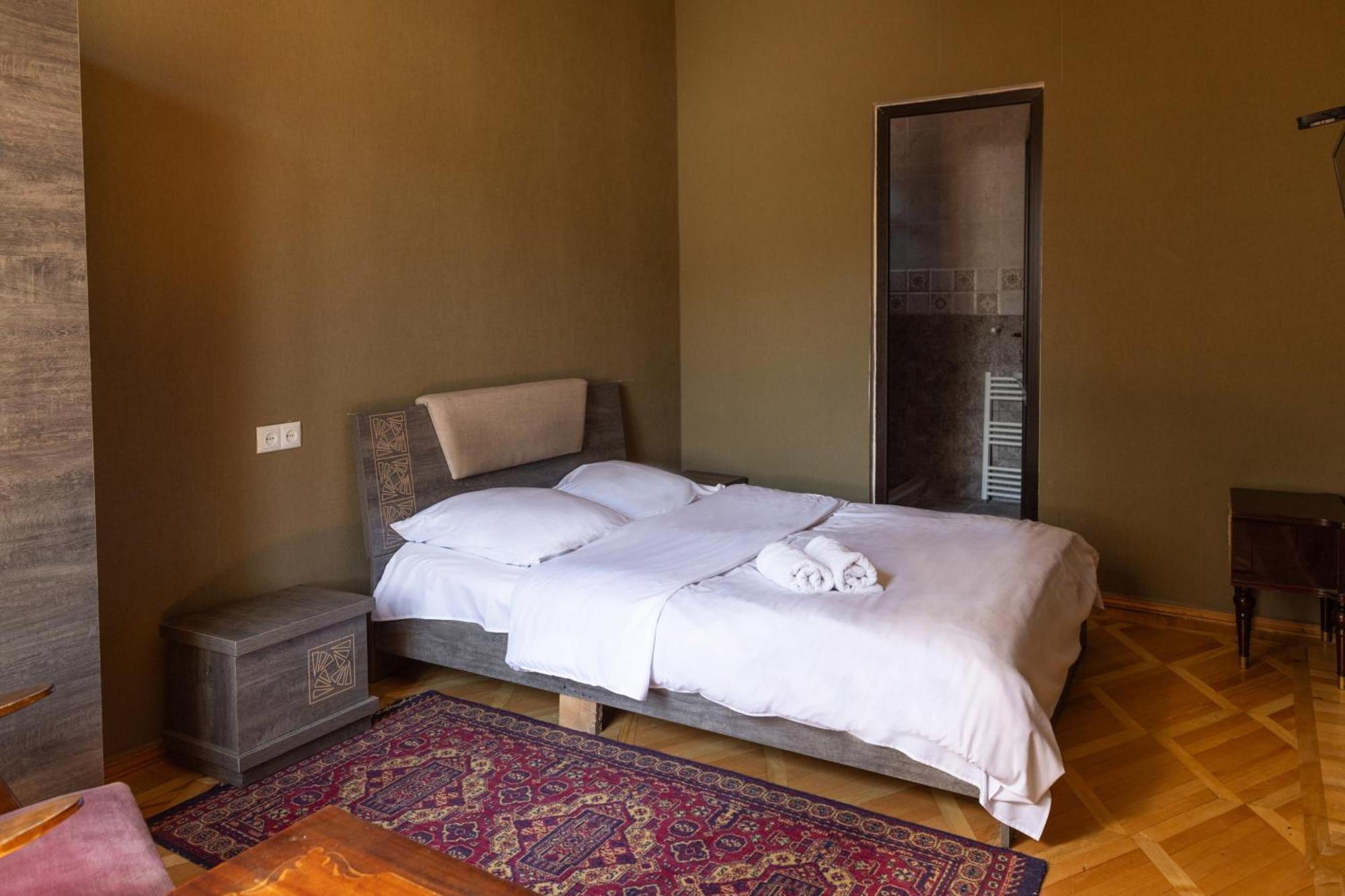 Wine House Otel Tiflis Oda fotoğraf