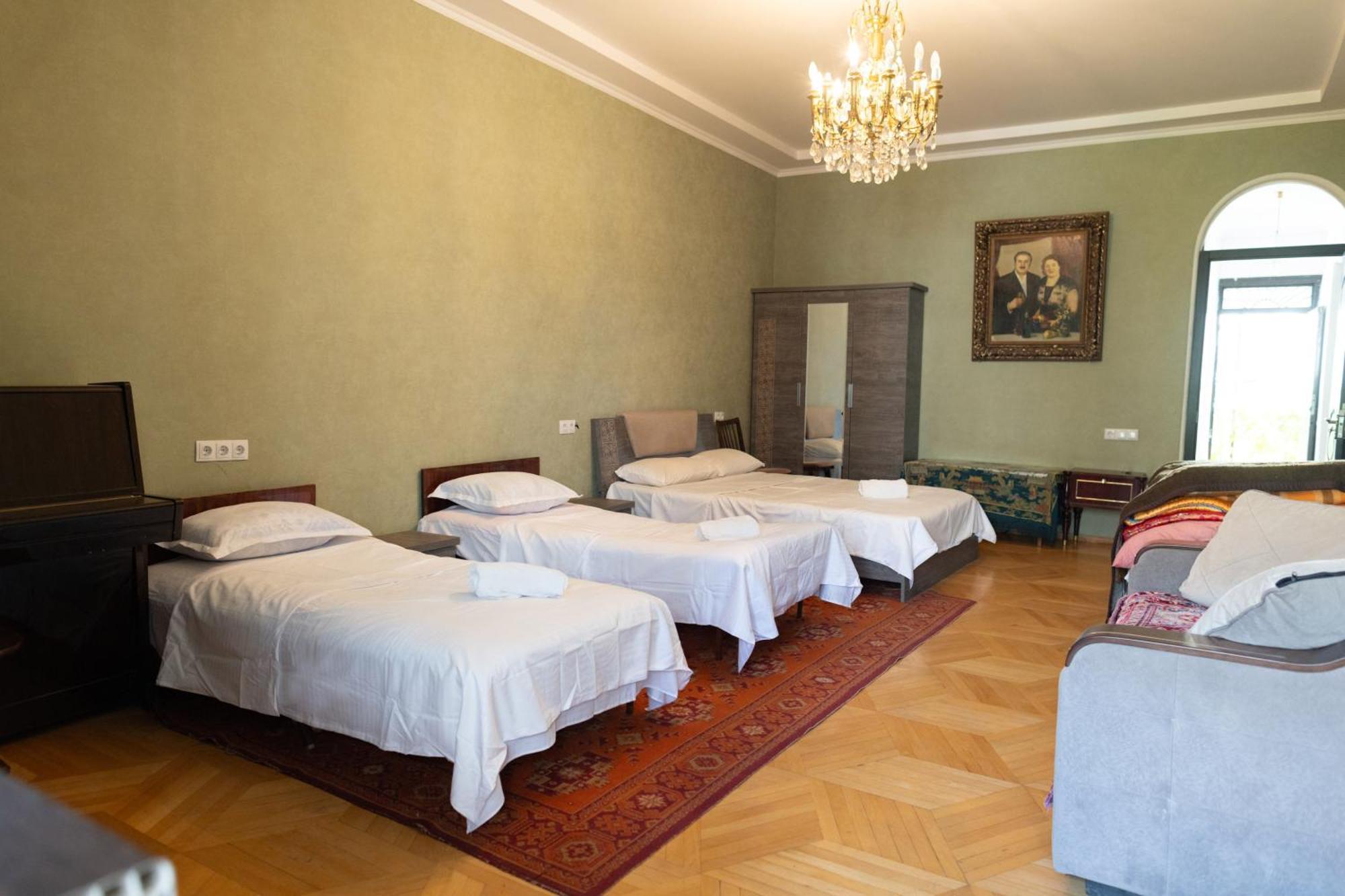 Wine House Otel Tiflis Oda fotoğraf