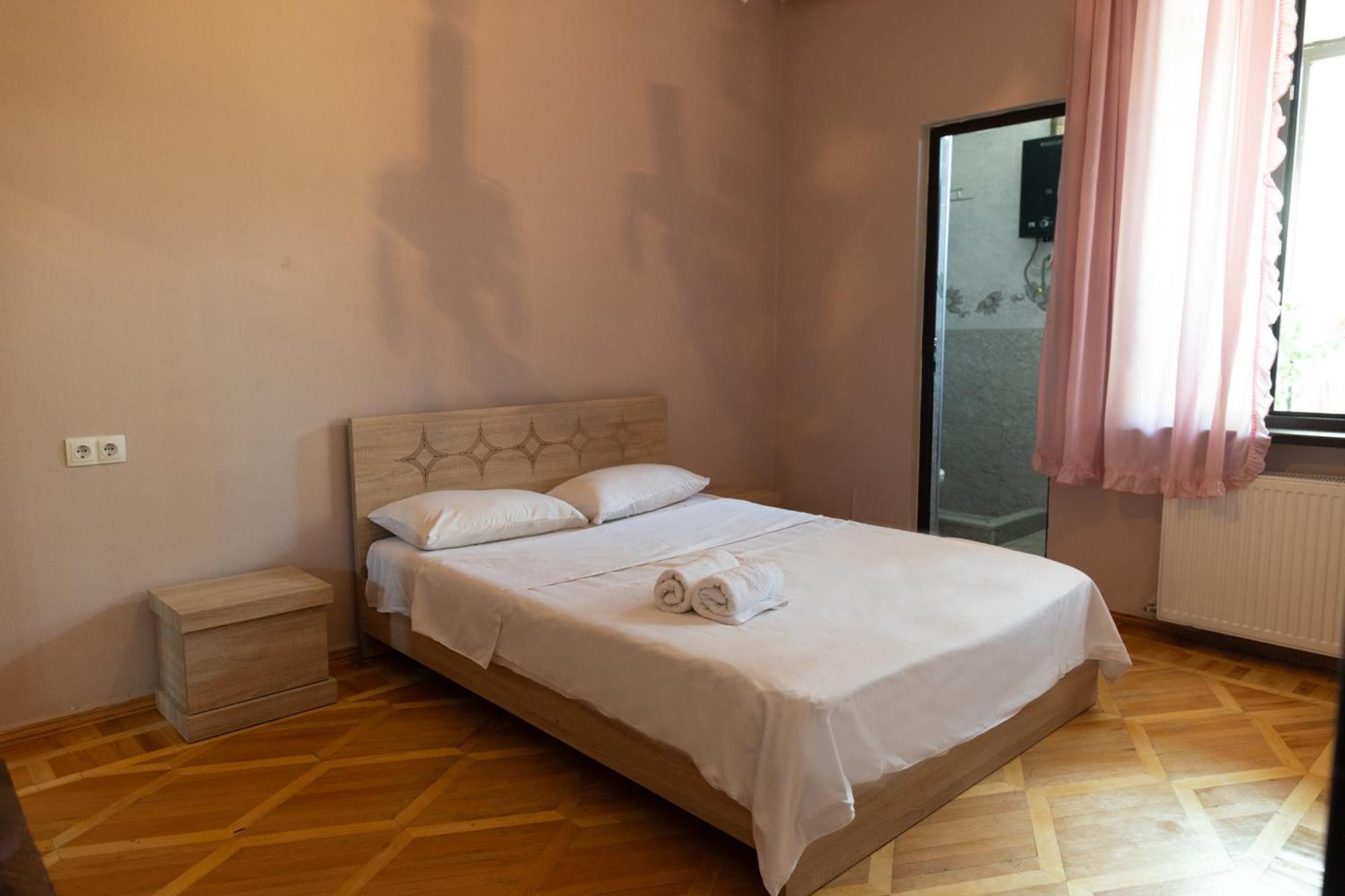 Wine House Otel Tiflis Oda fotoğraf